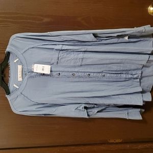 Free People long sleeves button up chambray shirt in denim blue Size Medium NWT